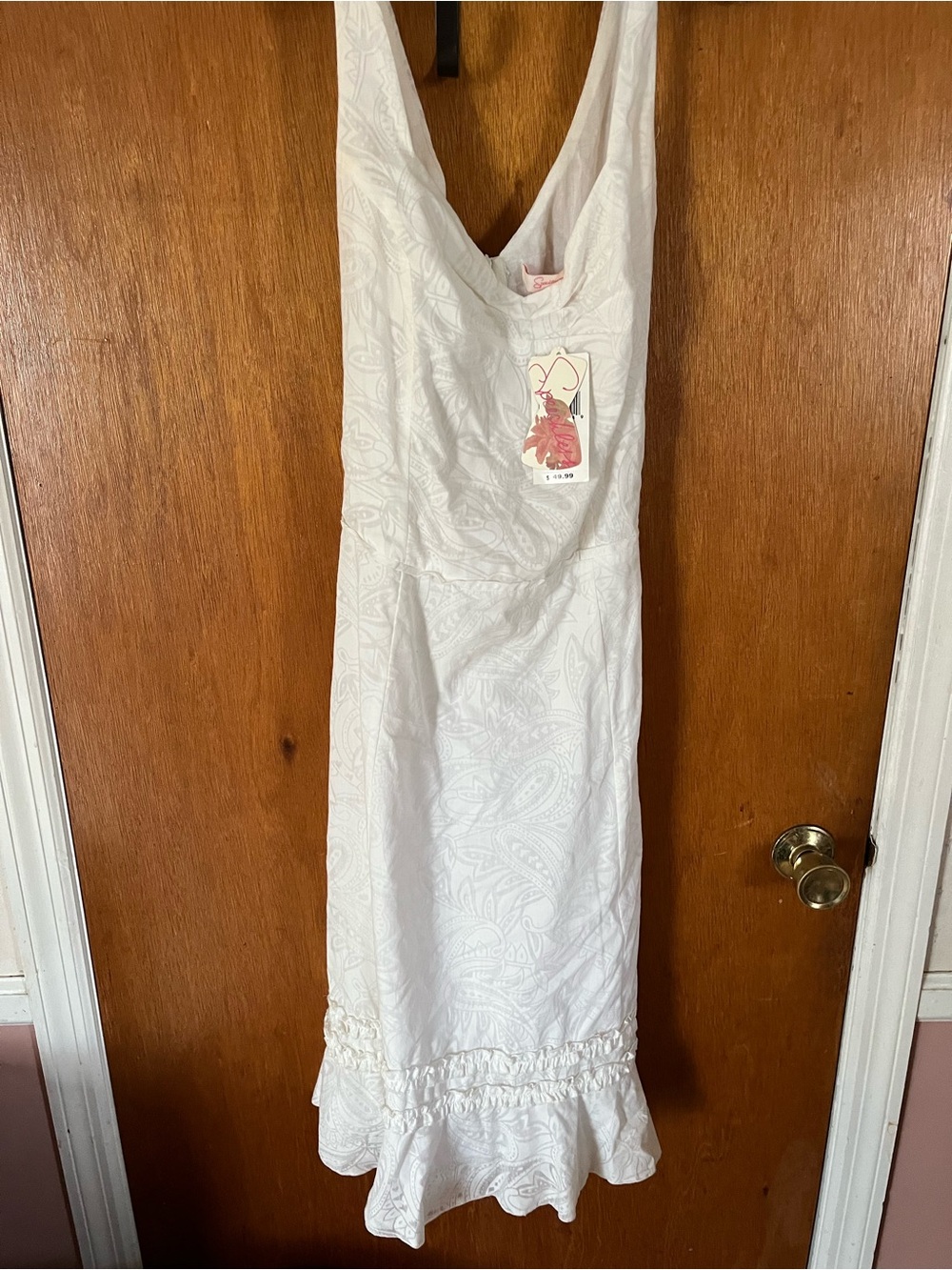 Speechless White Paisley V‑Neck Midi Dress with Ruffle Hem